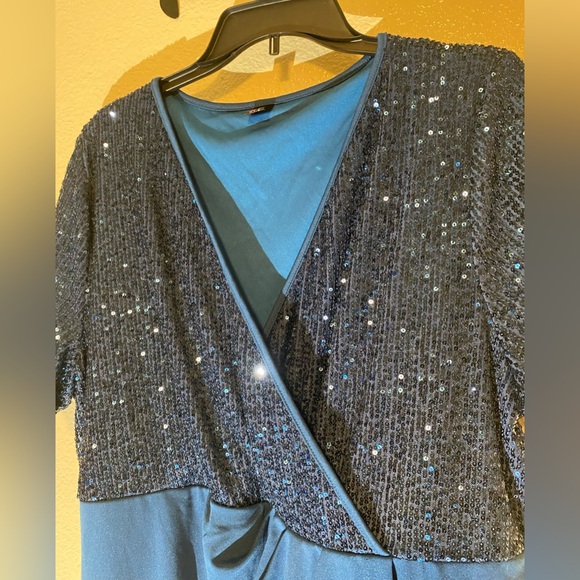GXDS Women’s Elegant Blue Sequin Wrap Dress Size2XL - Picture 8 of 12